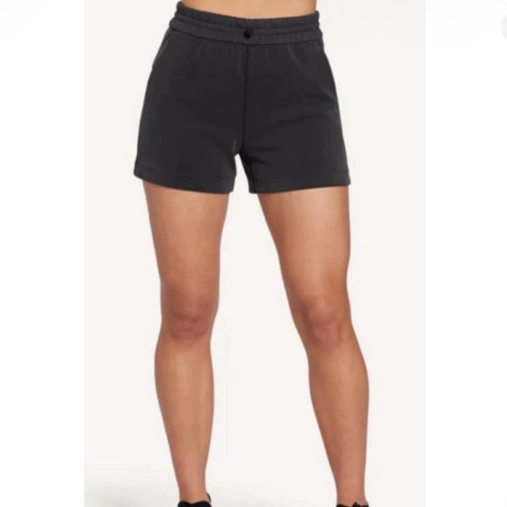 Lululemon x Peloton Soft High Rise Short 4”